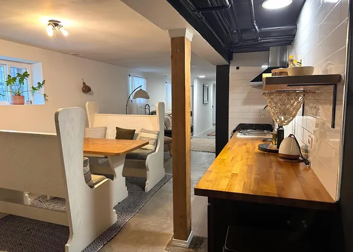 Apartment Stunning 3 Bedrooms 2 Bathrooms Getaway Chicago!