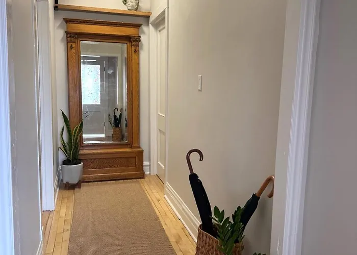 Stunning 3 Bedrooms 2 Bathrooms Getaway Chicago! Apartment