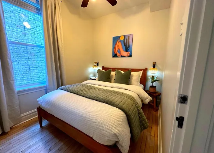 Stunning 3 Bedrooms 2 Bathrooms Getaway Chicago! Apartment Chicago