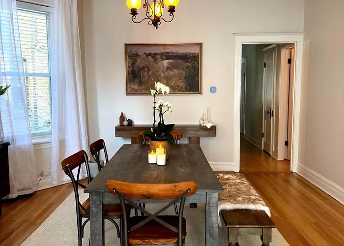 Stunning 3 Bedrooms 2 Bathrooms Getaway Chicago! Apartment Chicago