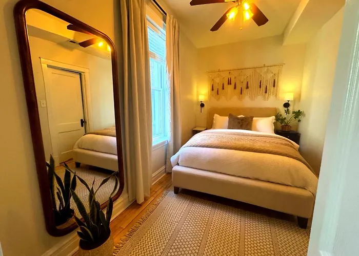 Stunning 3 Bedrooms 2 Bathrooms Getaway Chicago! Apartment *