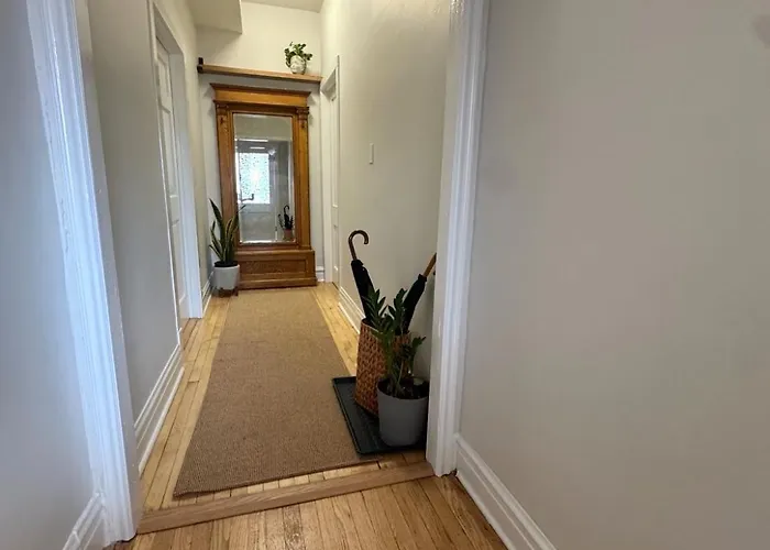 Apartment Stunning 3 Bedrooms 2 Bathrooms Getaway Chicago!